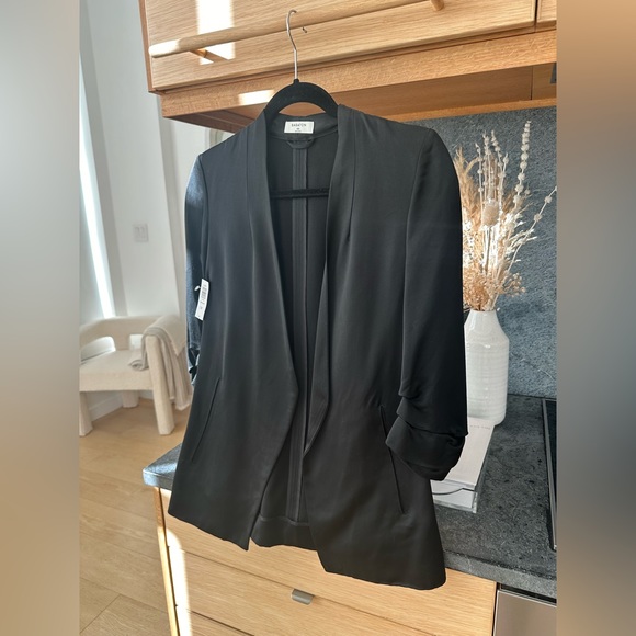NWT Aritzia Macauley Blazer - Picture 1 of 6